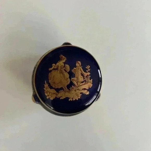 Vintage Limoges  Porcelain Round Trinket Box in Blue and Gold Made in France - Picture 9 of 11